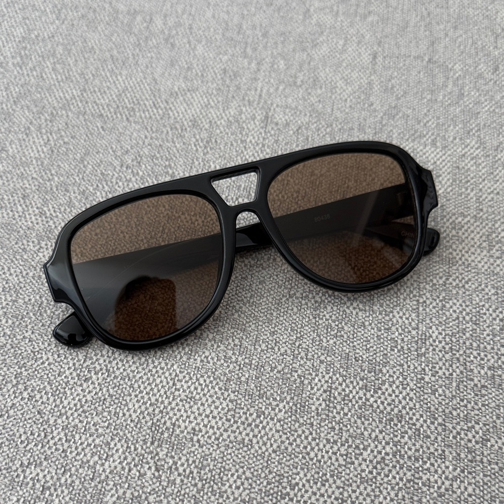 Plastic Aviator Sunglasses ☀️